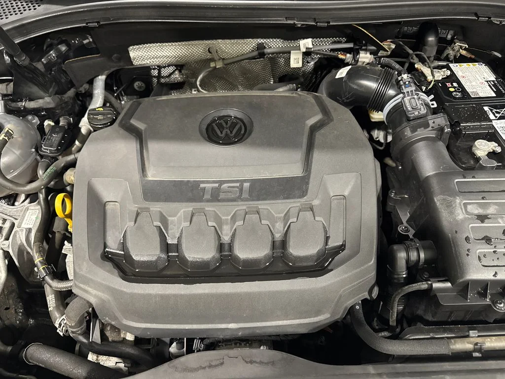 Used 2024  Volkswagen SE image 36