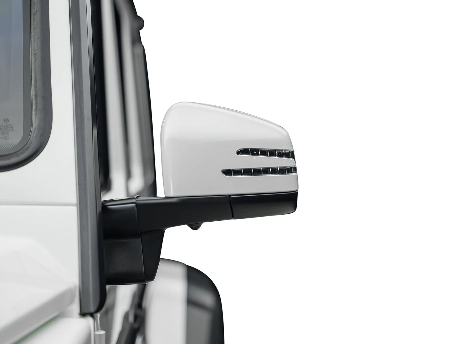 Used 2017 White Mercedes-Benz G 550 Squared image 9