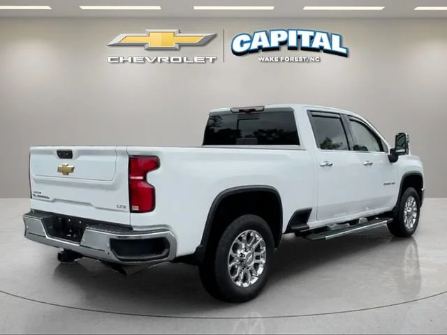 Used 2025 Summit White Chevrolet LTZ image 5