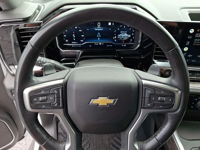 Used 2022 White Chevrolet LTZ image 19