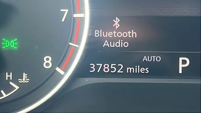 Used 2024 Silver Nissan SV image 30