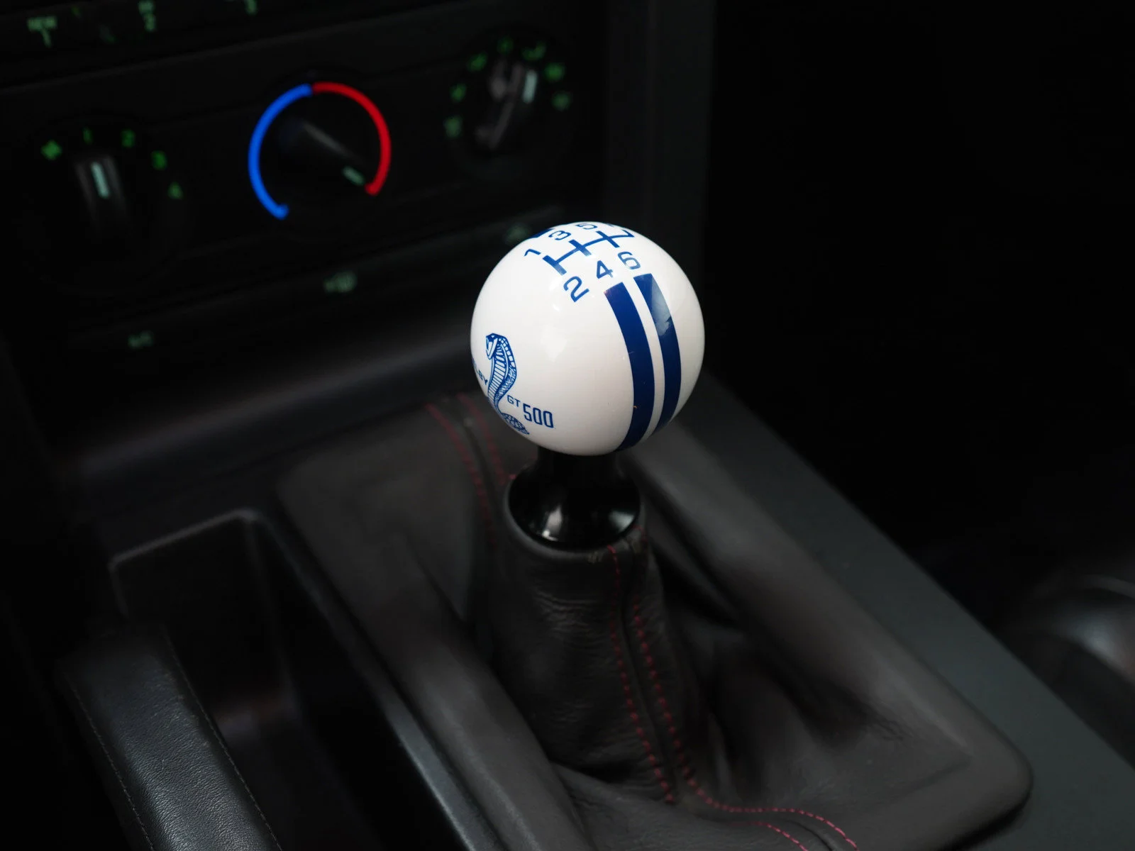 Used 2009  Ford Shelby GT500 image 23