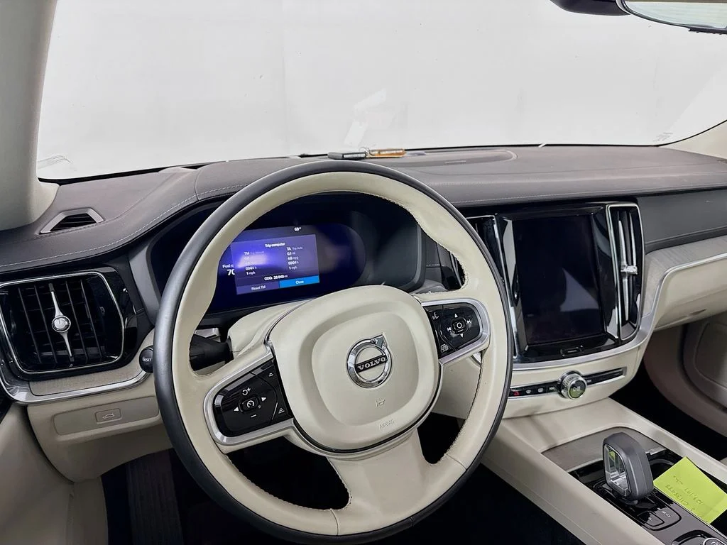 Used 2023 Crystal White Volvo Ultimate image 22