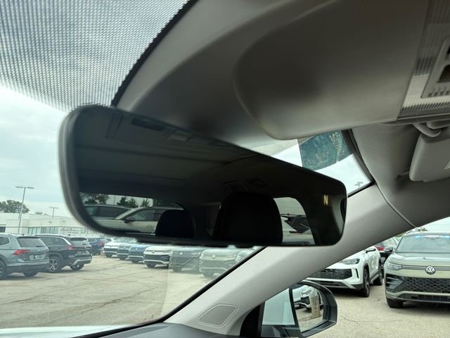 New 2026 Pure White Volkswagen 1.5T SE image 21
