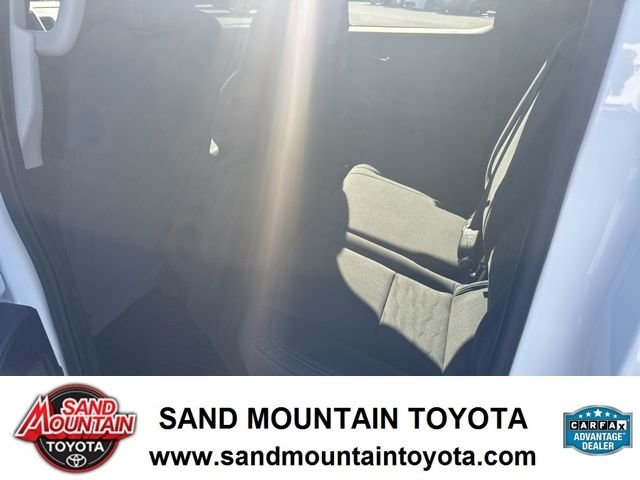 2024 Nissan Frontier SV - Photo 13