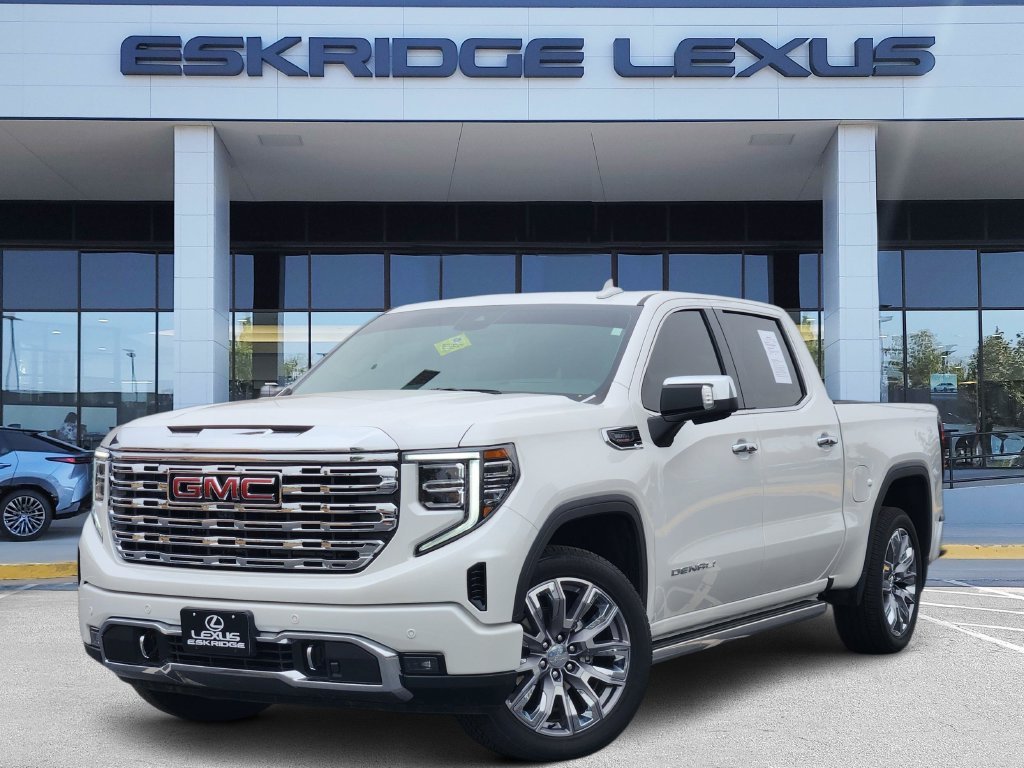 Used 2025 White GMC Denali image 1