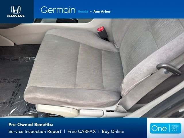 Used 2012 Alabaster Silver Metallic Honda LX image 17