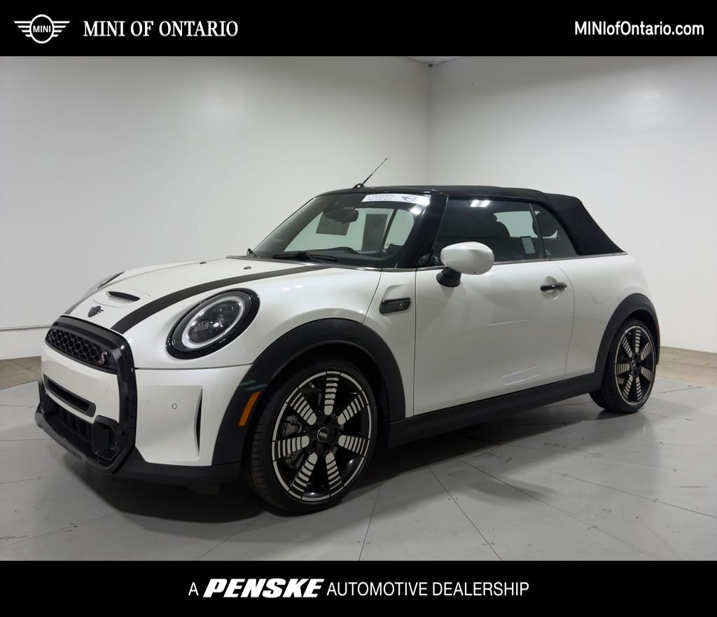 2023 MINI Convertible Cooper S's photo