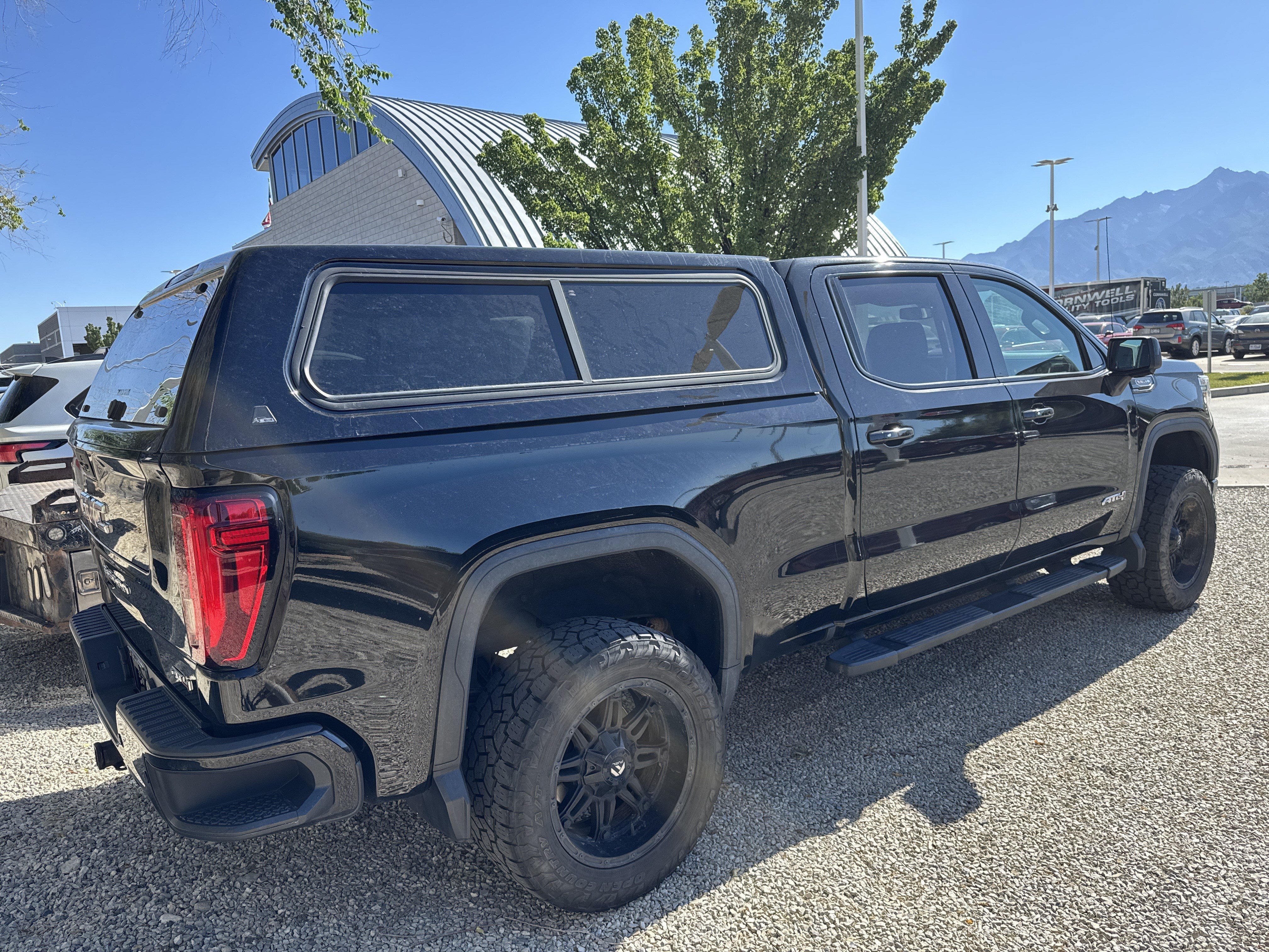 Used 2020 White GMC AT4 image 3