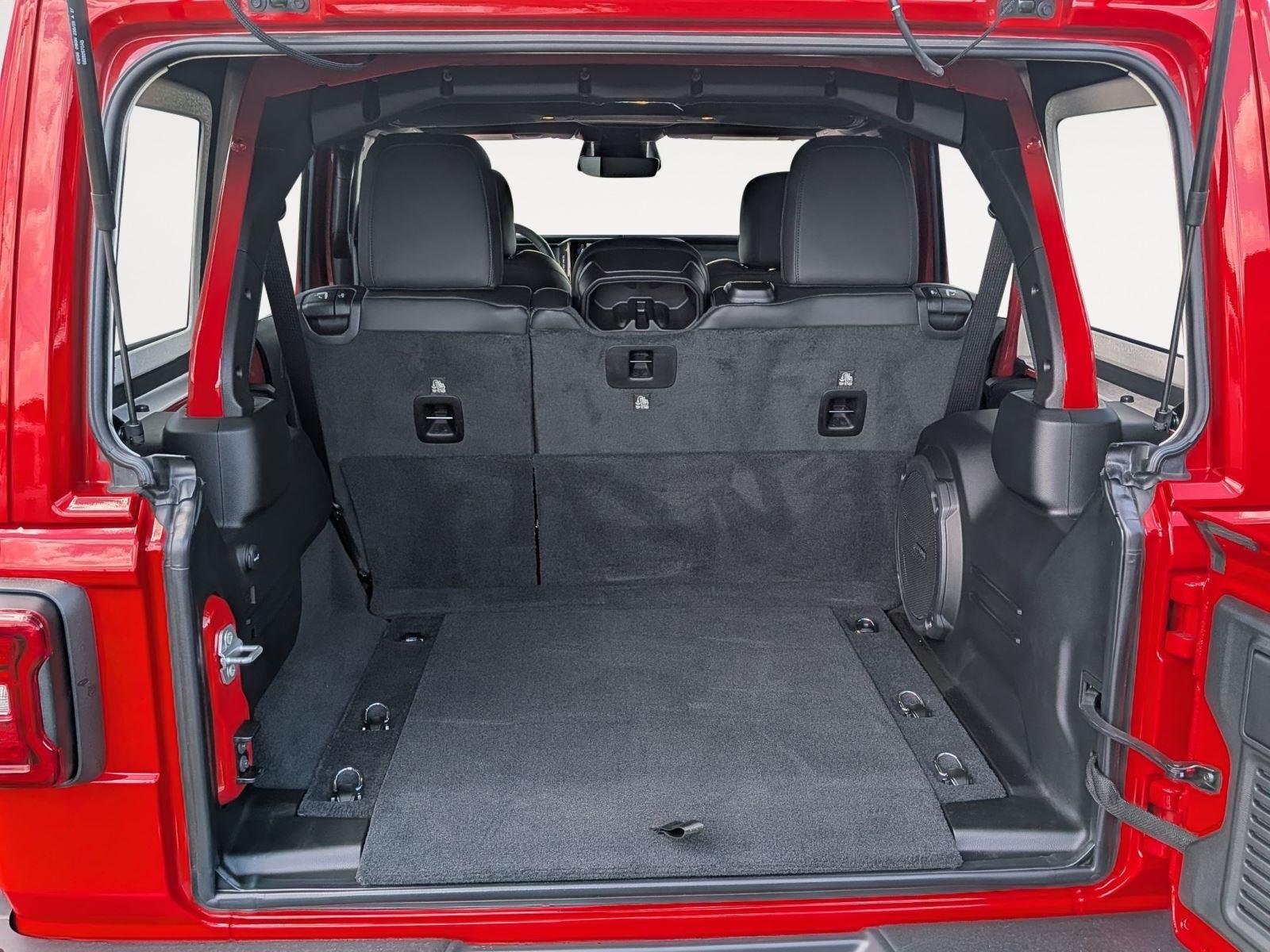 New 2026 Firecracker Red Clear-Coat Exterior Paint Jeep Rubicon X image 33