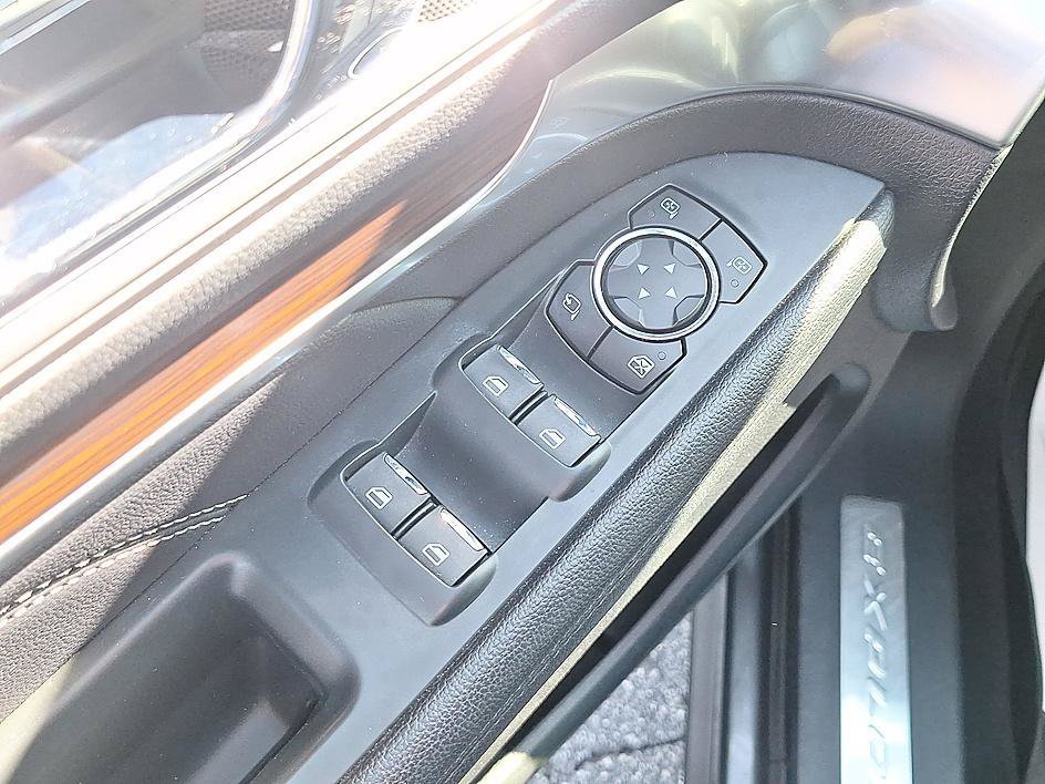 Used 2019 Magnetic Metallic Ford Limited image 10