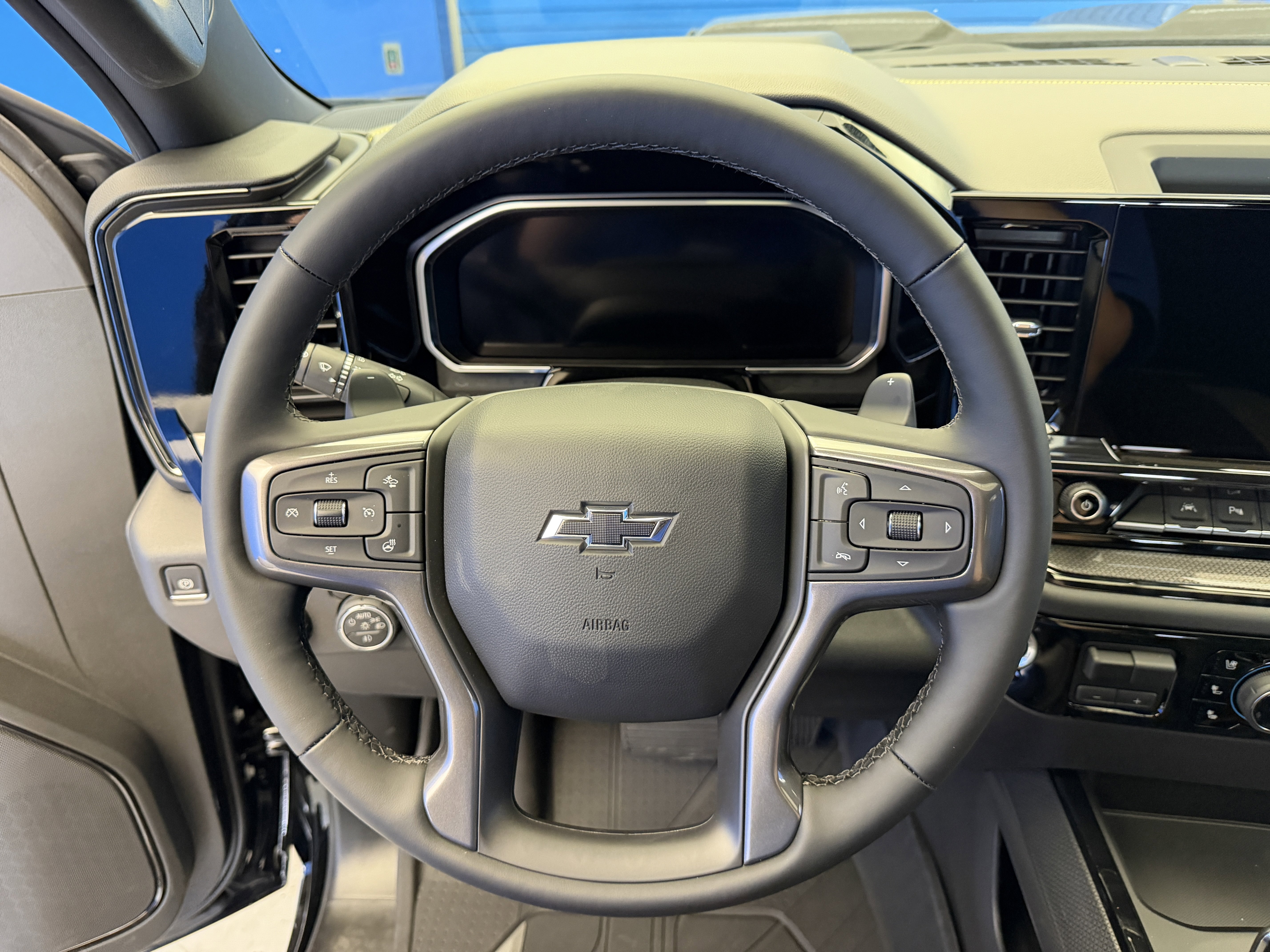 2026 Chevrolet Silverado 1500 ZR2 - Photo 16