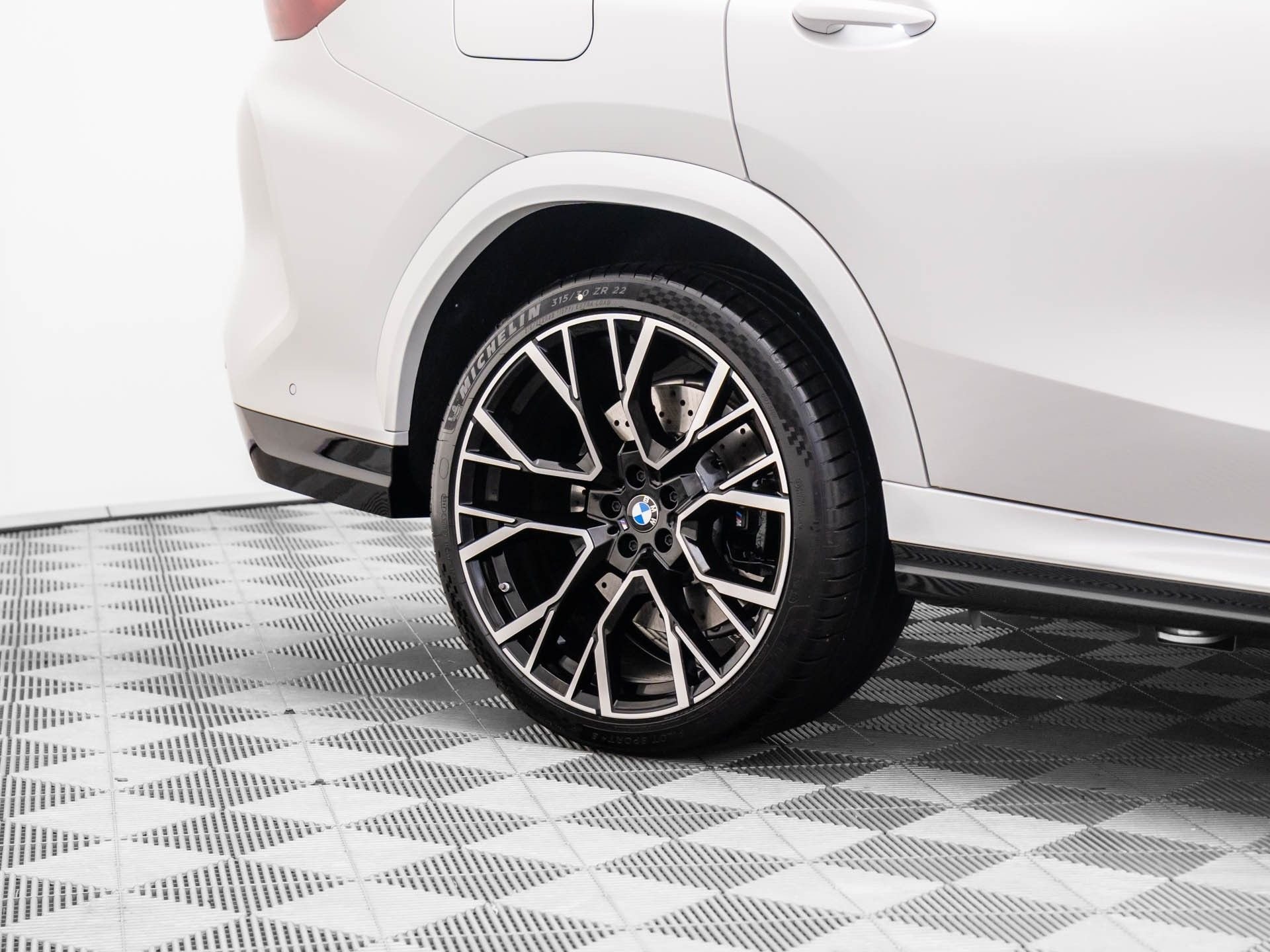 2026 BMW X6 M X6 M - Photo 39