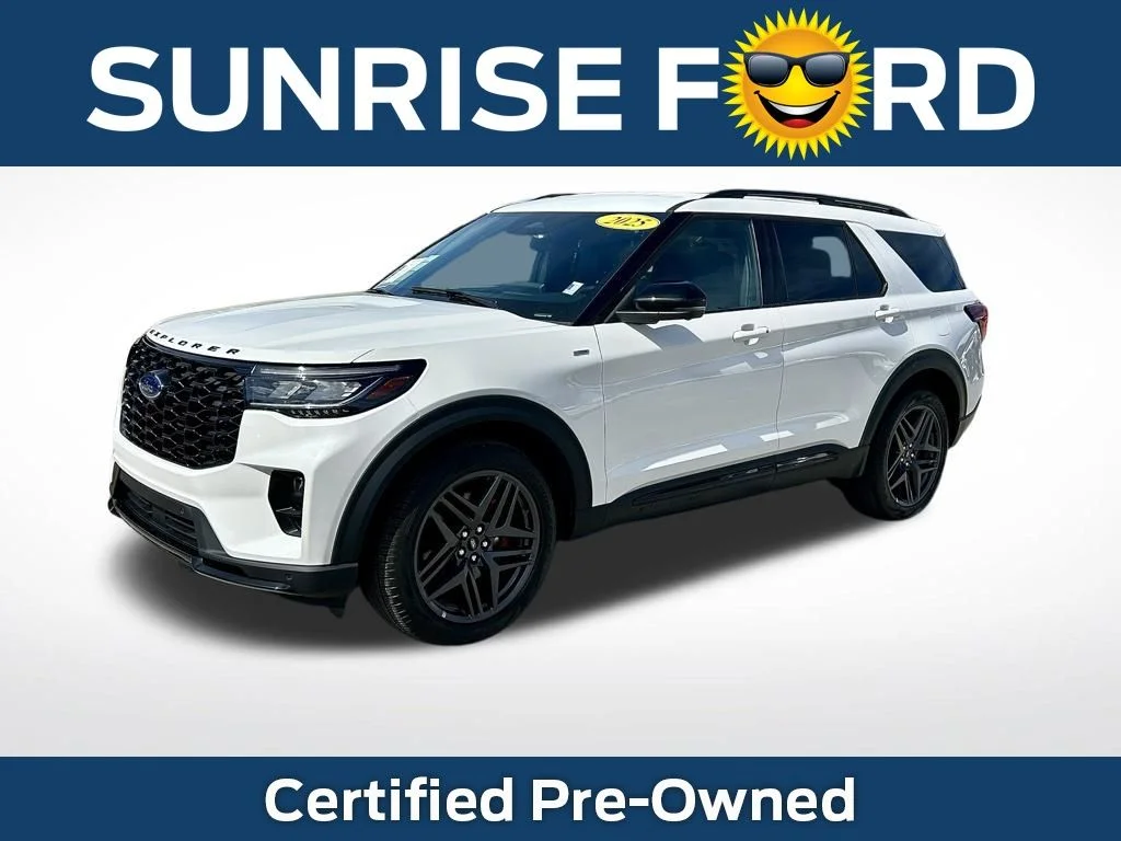 2025 Ford Explorer ST-LINE 4WD (PL535)'s photo