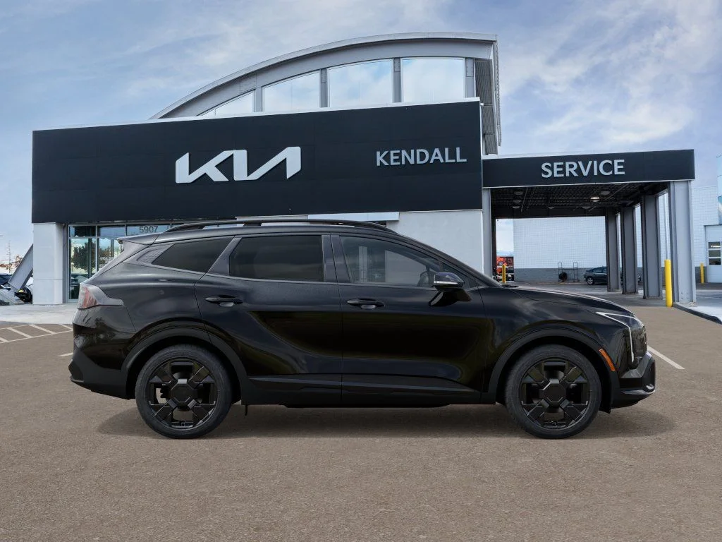 New 2027 Fusion Black Kia X-Line image 7