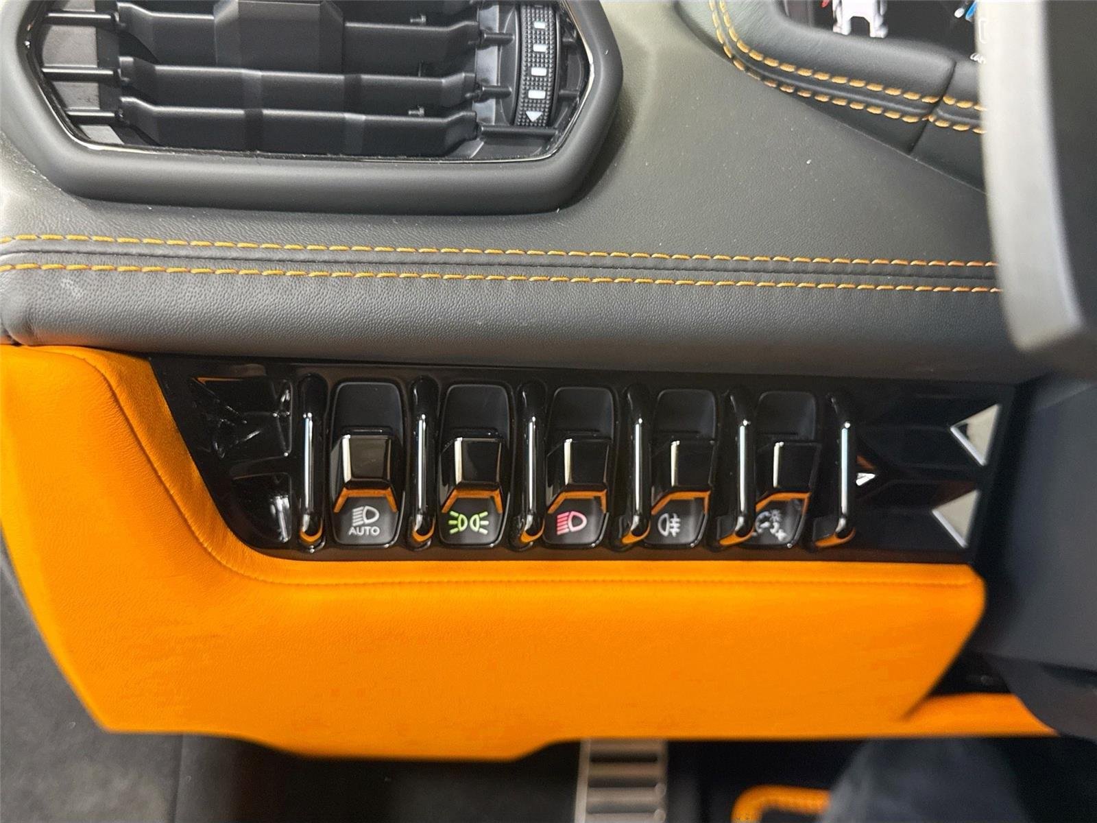 Used 2023 Grigio Lynx Lamborghini Tecnica | Front PPF | Functional Pkg image 24