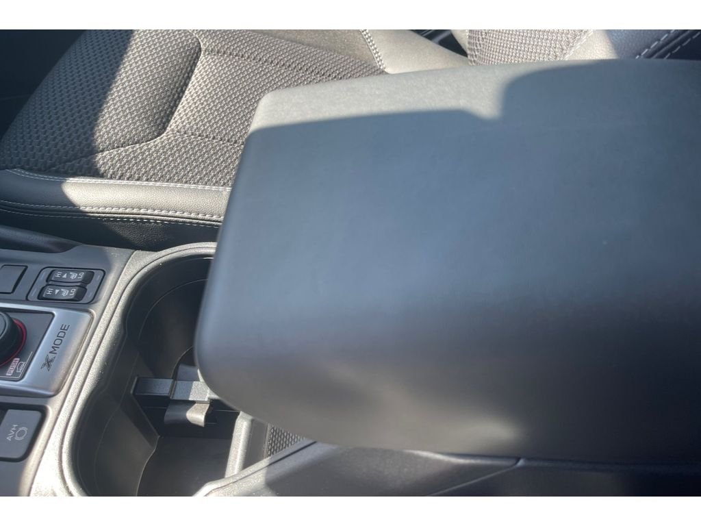 Used 2022 CRYSTAL WHITE PEARL Subaru Premium image 32
