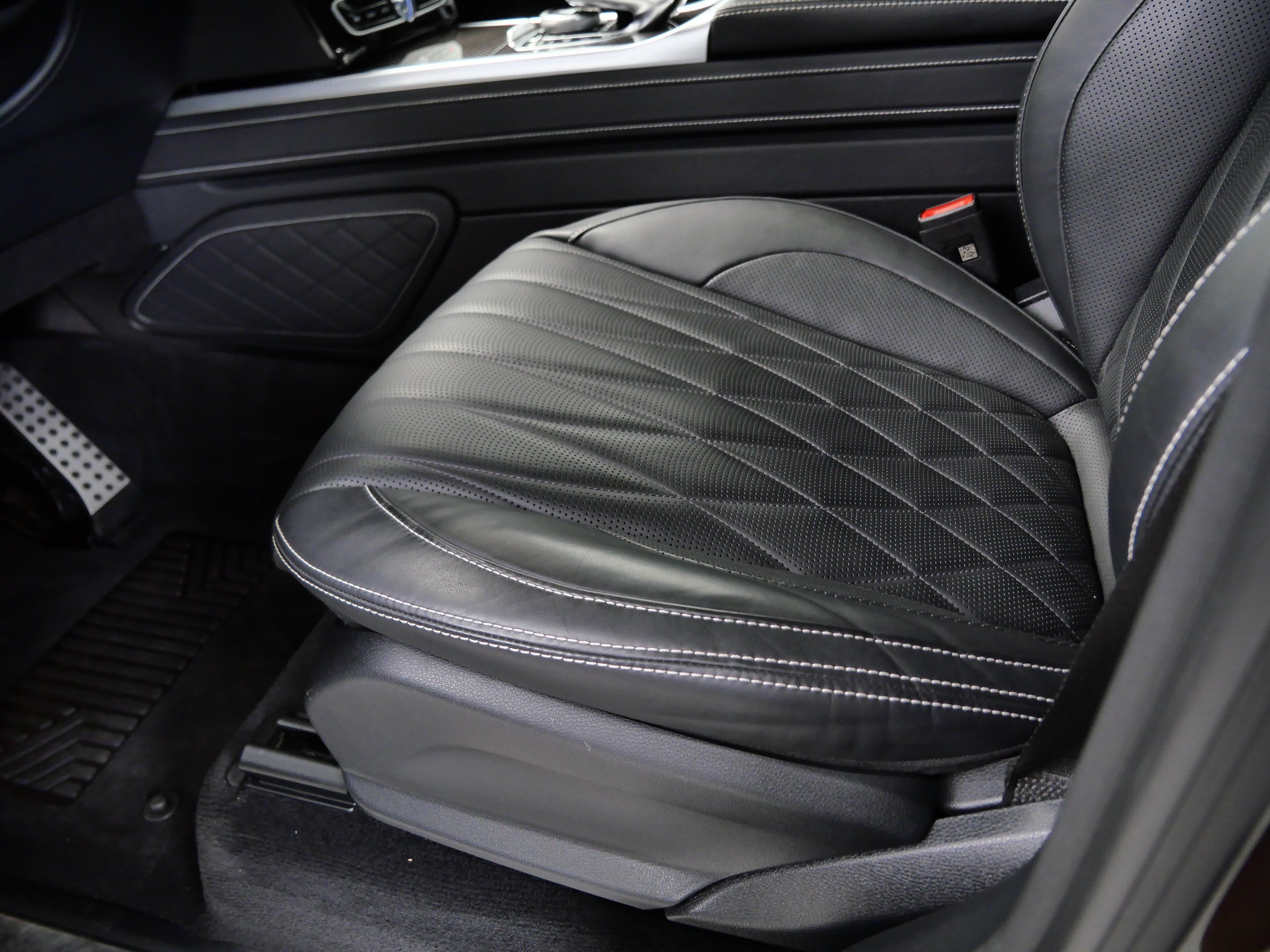 Used 2023 Obsidian Black Metallic Mercedes-Benz AMG® G 63 image 18