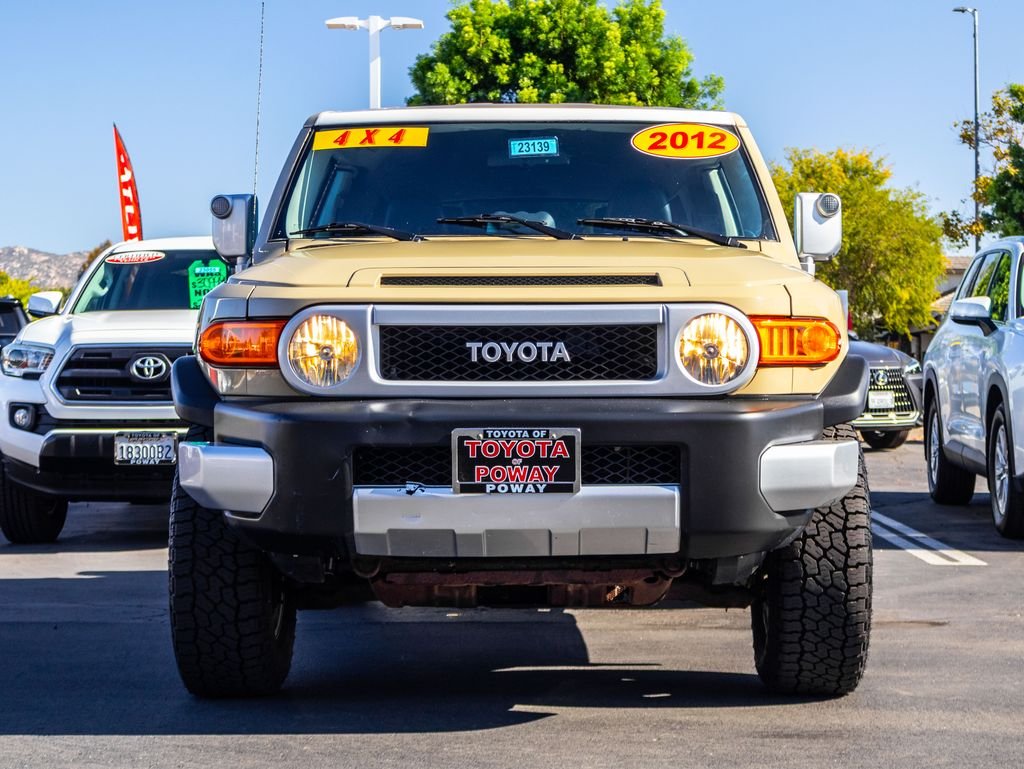 Used 2012  Toyota Base image 3