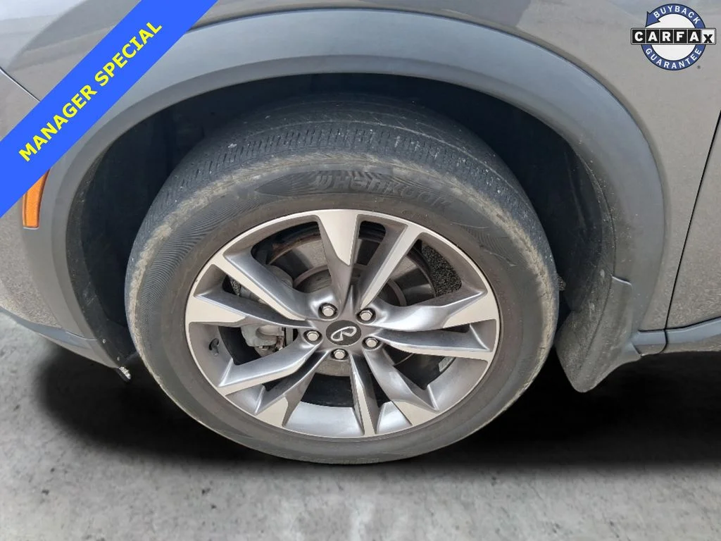 Used 2023 Gray INFINITI LUXE image 11