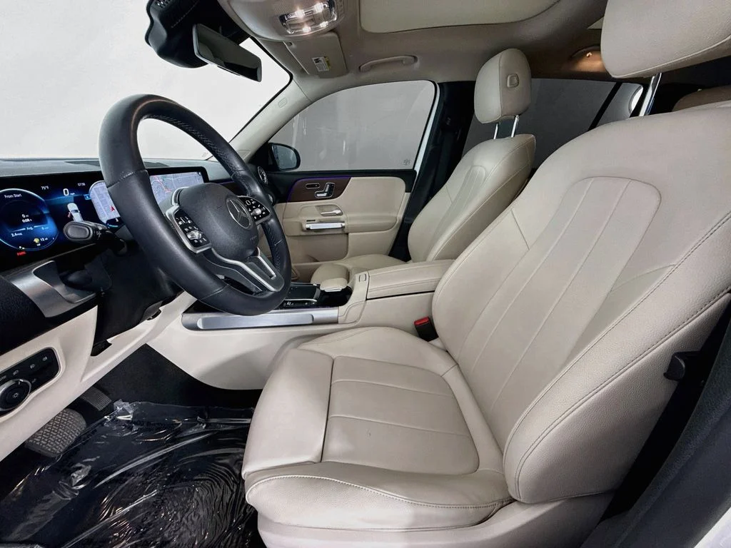Used 2022 White Mercedes-Benz GLB 250 image 21