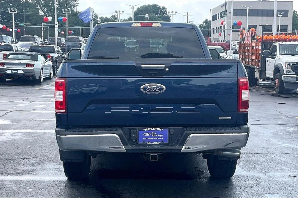 Used 2018 Blue Ford XLT image 3