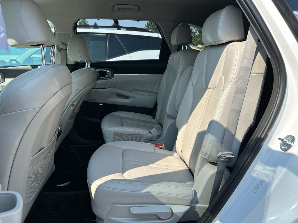 Used 2023 Snow White Pearl Kia SX Prestige image 9