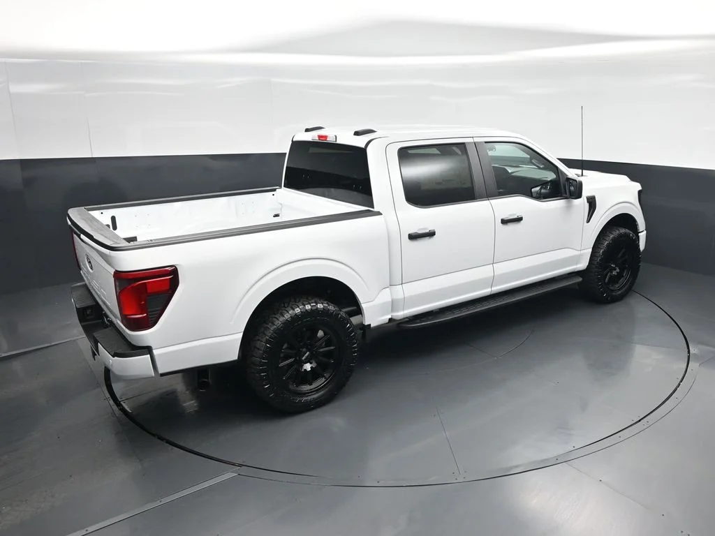 New 2026 Oxford White Ford STX image 32
