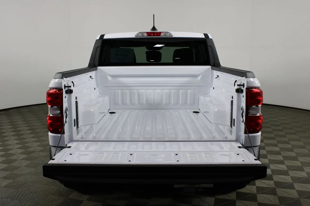 New 2026 White Ford XLT image 7