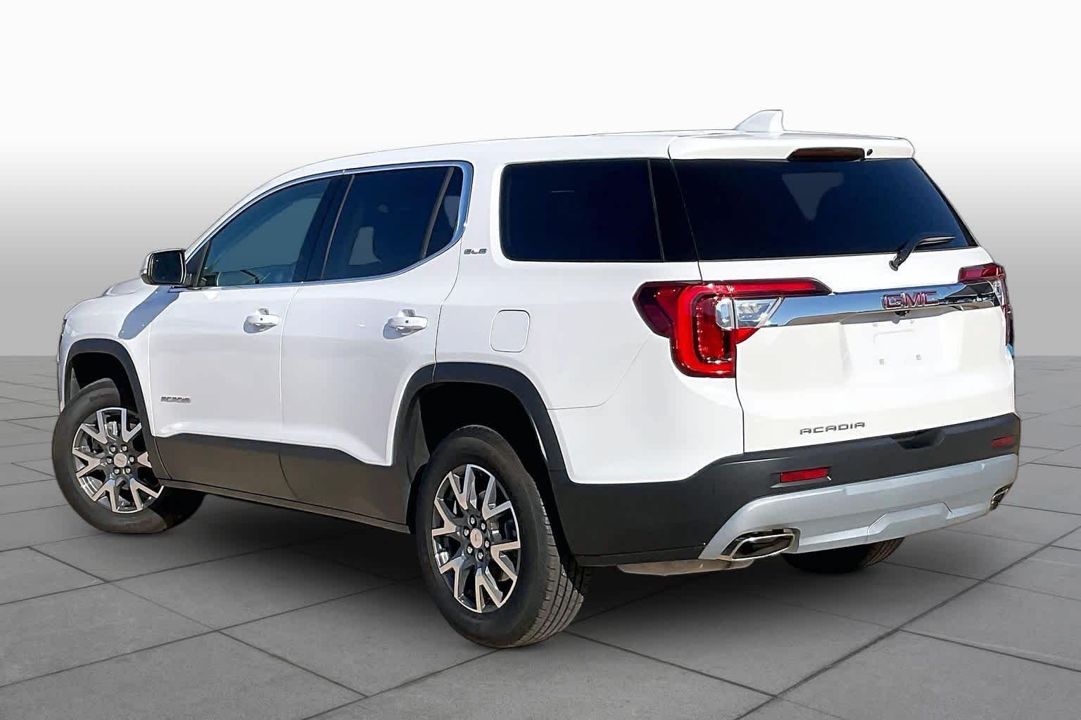 2023 GMC Acadia SLE - Photo 13
