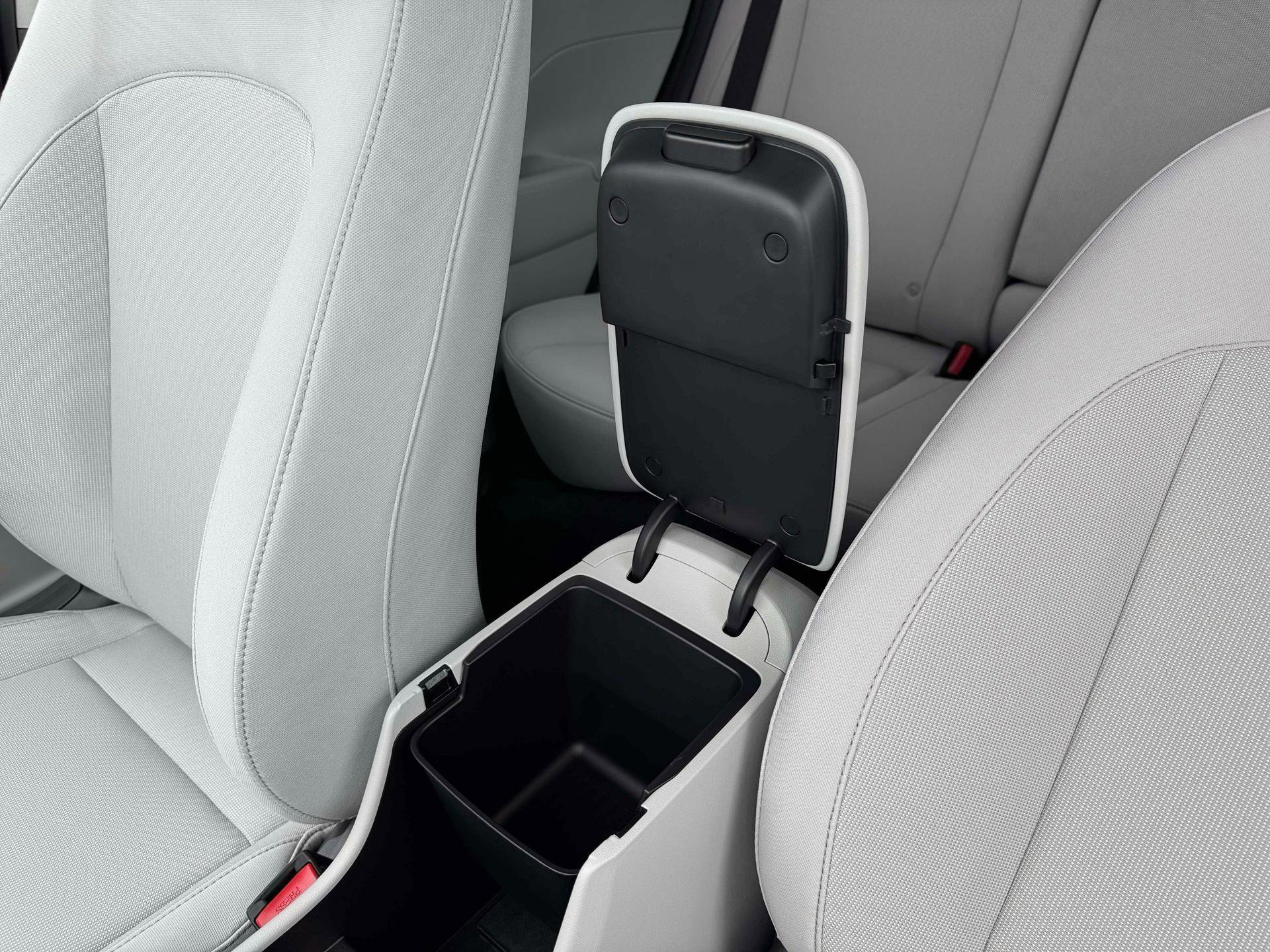 New 2026 Abyss Black Pearl Hyundai SEL Sport FWD image 35