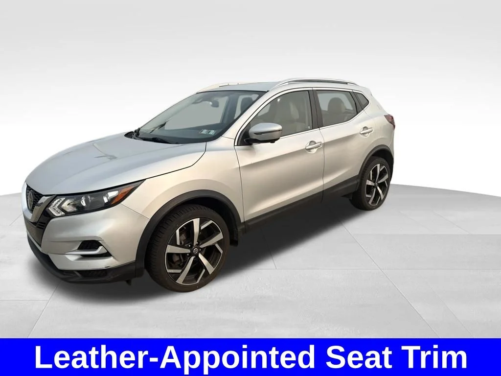 Used 2020 Silver Nissan SL image 13