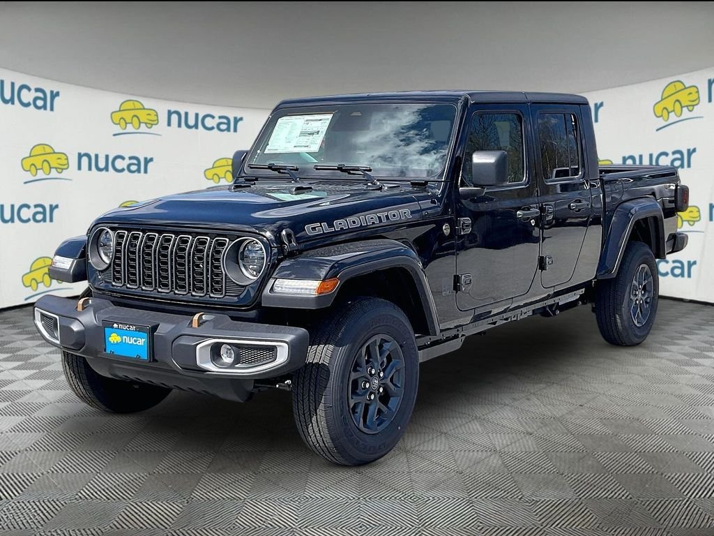 New 2026 Black Clear-Coat Exterior Paint Jeep 85th Anniversary Edition image 4