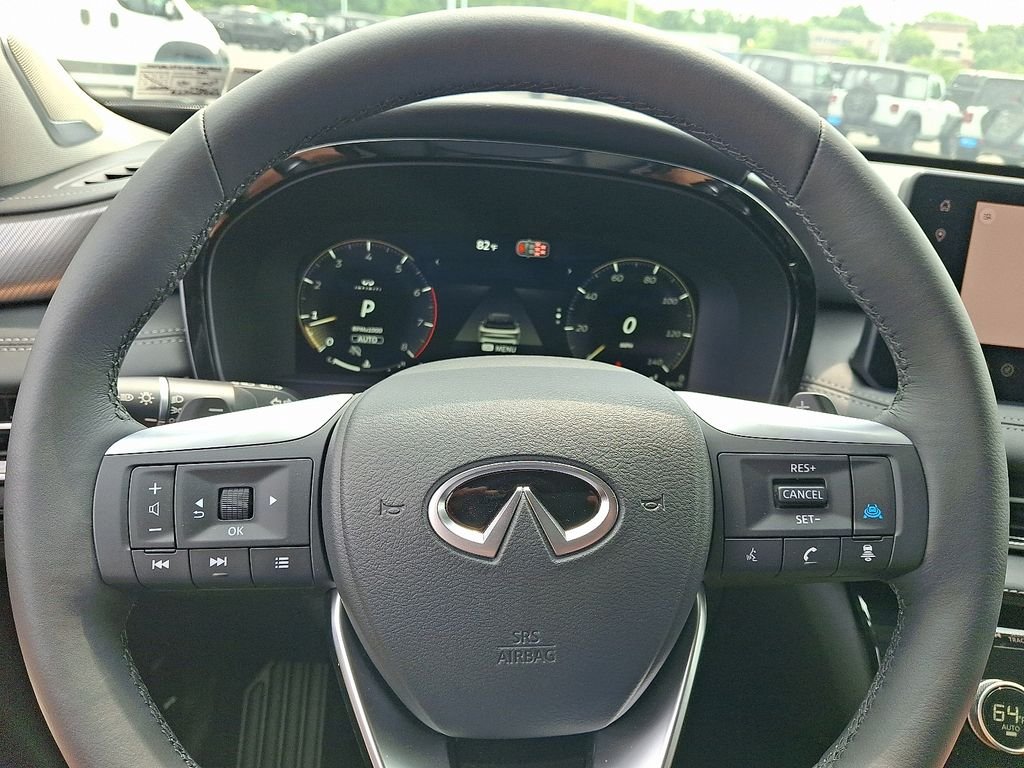Used 2026 Black INFINITI LUXE image 21