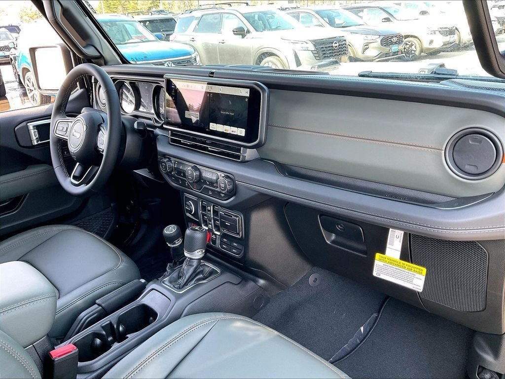 New 2026 Black Clearcoat Jeep Mojave image 9