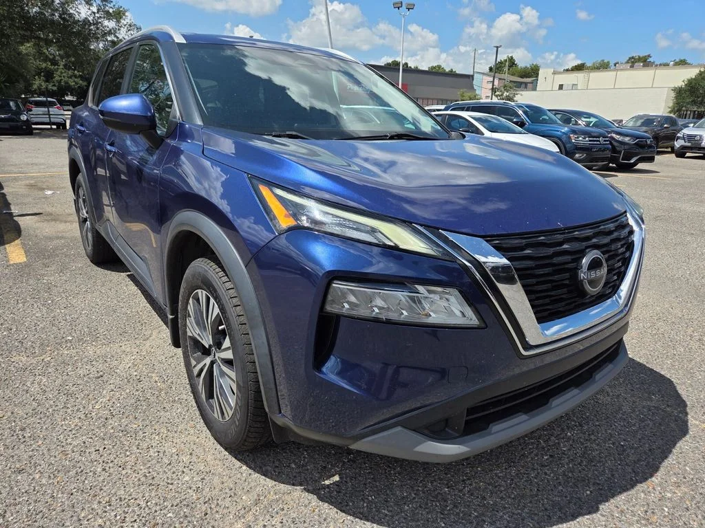 Used 2022 Blue Nissan SV image 7