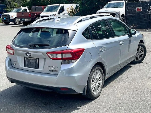 Used 2017 Silver Subaru 2.0i Premium image 4