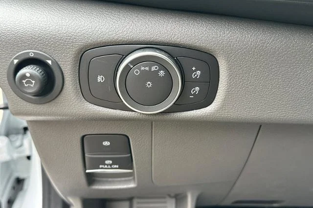 2025 Ford E-Transit Cargo Van Base - Photo 46