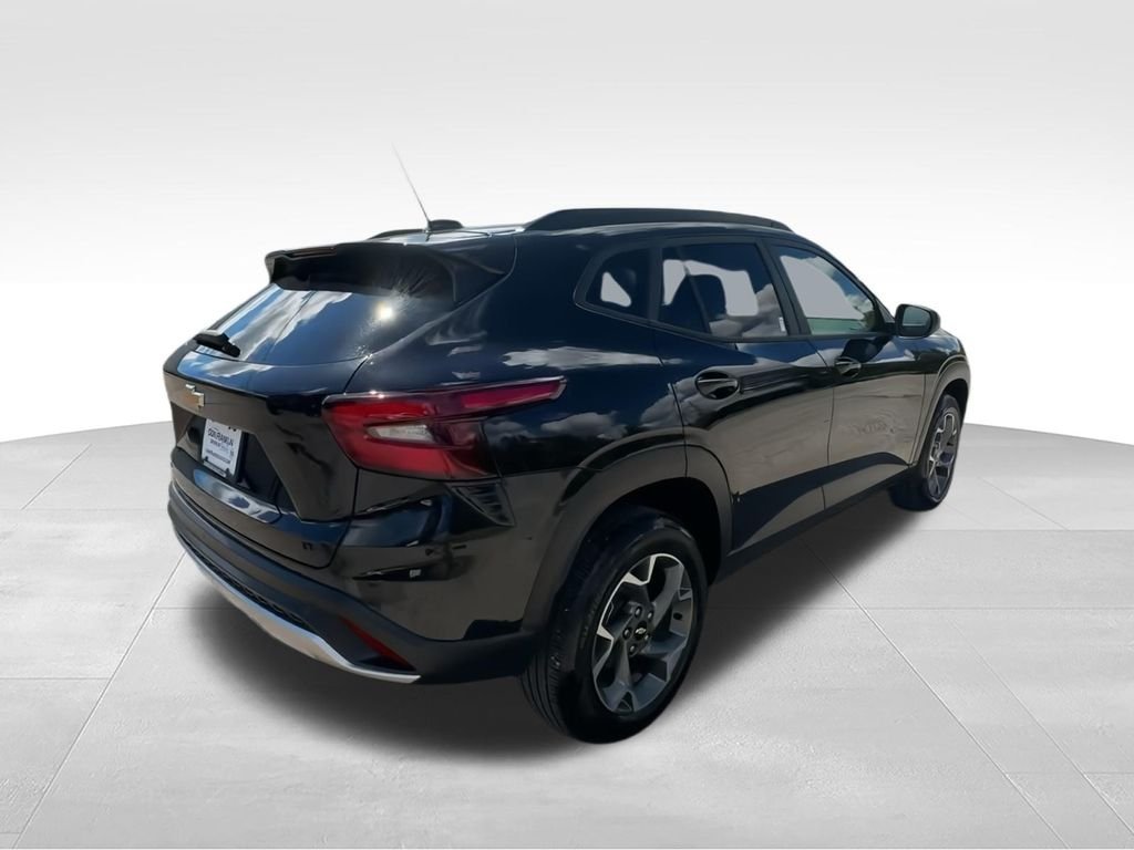 Used 2025 Black Chevrolet LT image 8