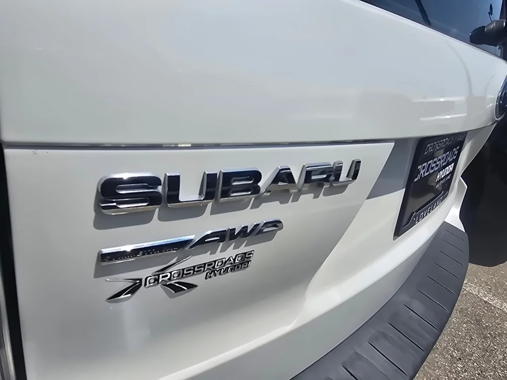 Used 2013 Satin White Pearl Subaru 2.5X image 9