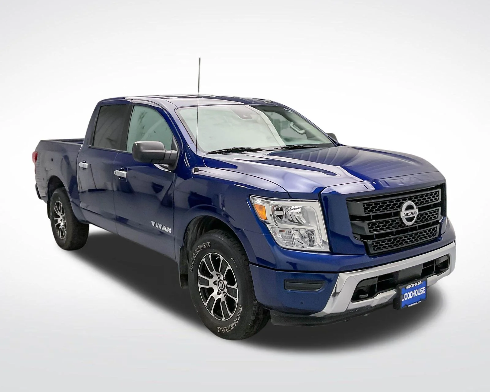 Used 2021 Blue Nissan SV image 3