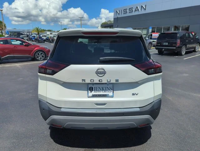 Used 2023 White Nissan SV image 7