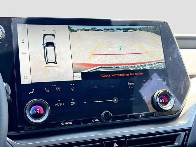 New 2026 Matador Red Mica Lexus PREMIUM image 43