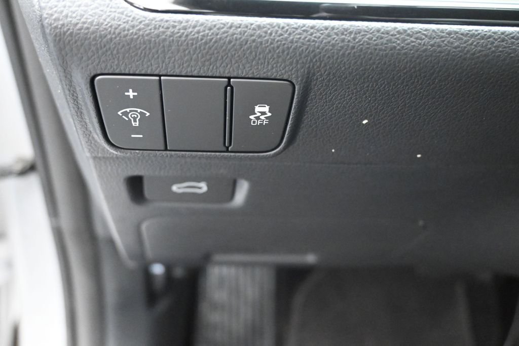 Used 2025 Gray Kia GT-Line image 21
