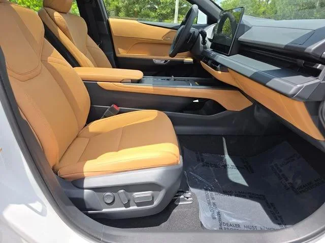New 2026 Ultra White Lexus PREMIUM PLUS image 17