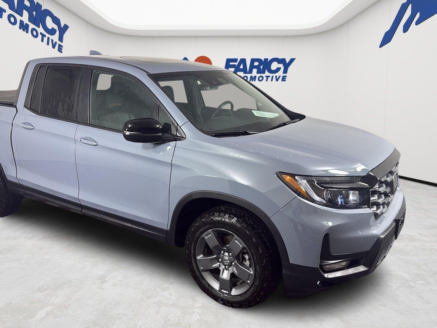 Used 2025 Sonic Gray Pearl Honda TrailSport image 3