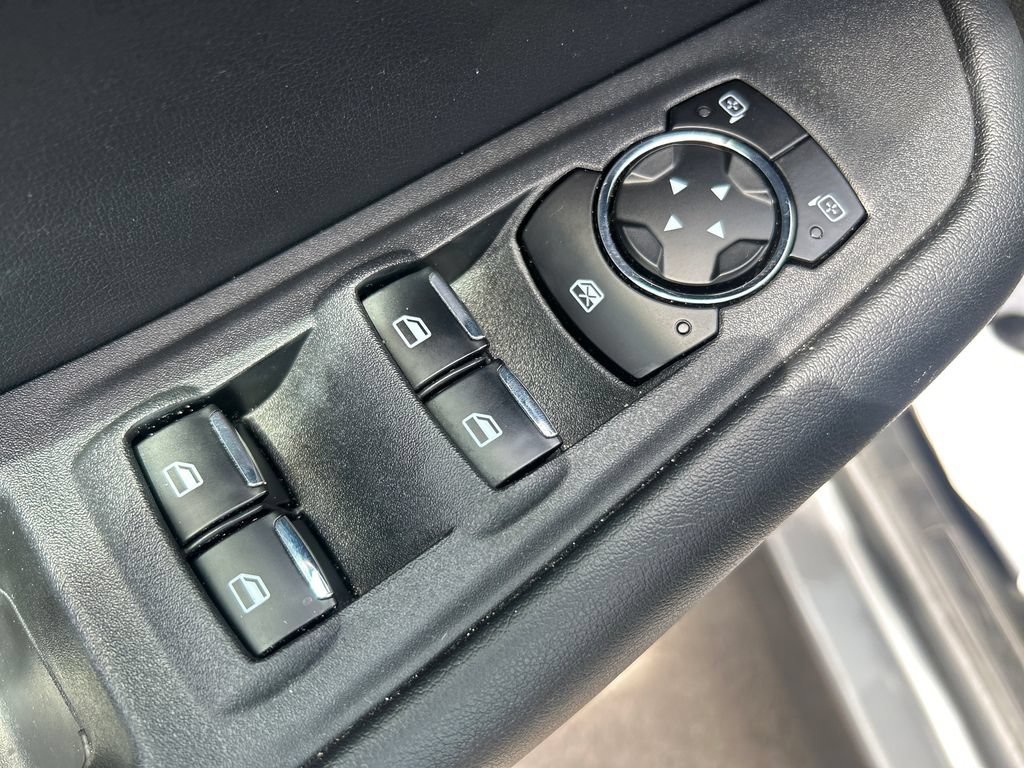 Used 2023 Gray Ford SEL image 19