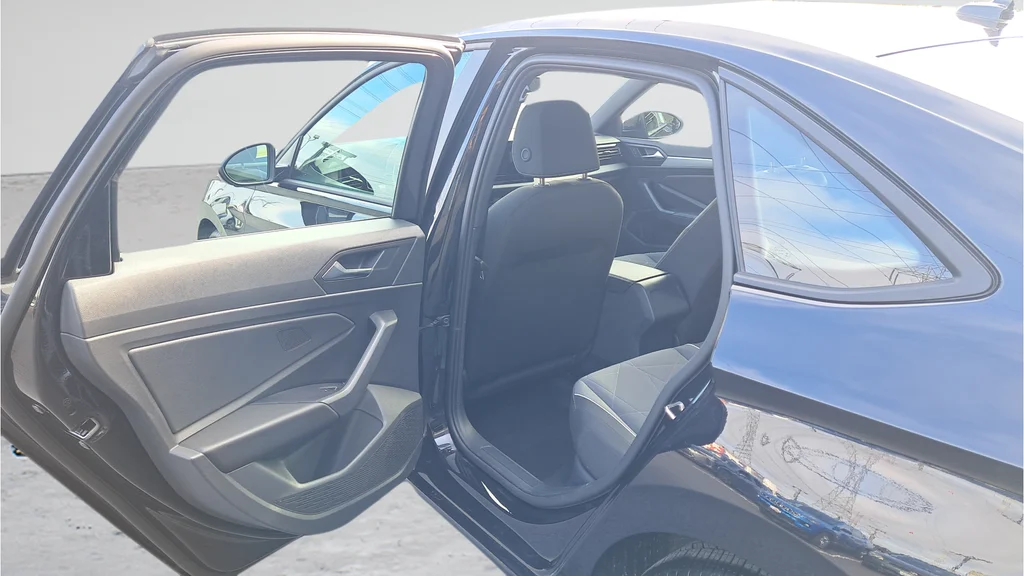 Used 2026 Black Volkswagen 1.5T Sport image 11