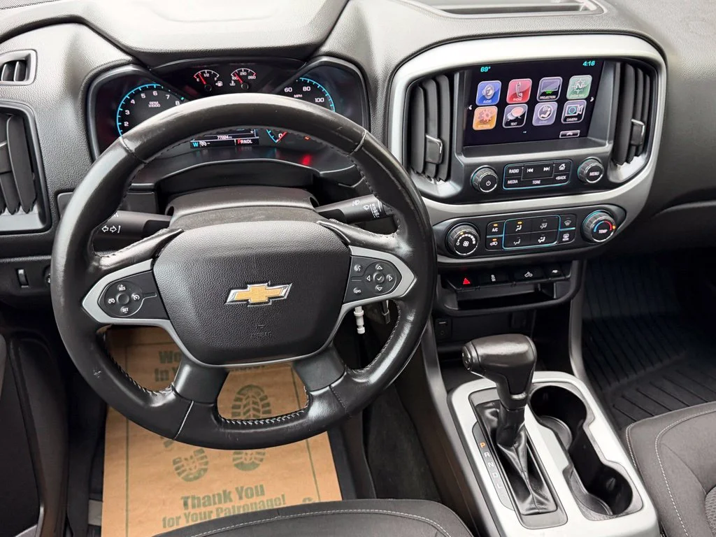 Used 2018 Green Chevrolet LT image 16