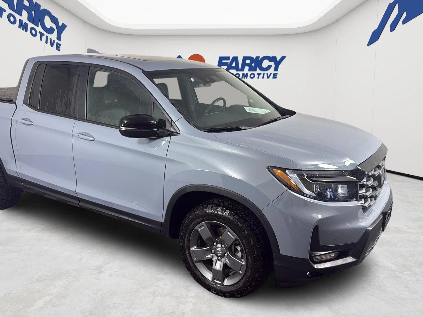 Used 2025 Sonic Gray Pearl Honda TrailSport image 3